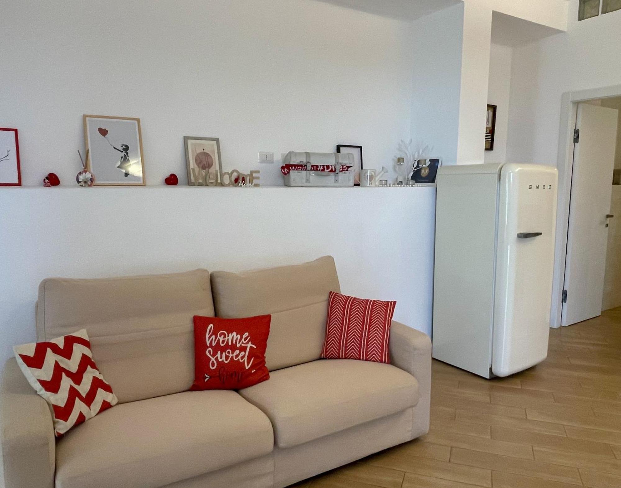 The Shabby House - Charming Seaside Retreat In Central Anzio, Steps From Beach And Train Station 外观 照片